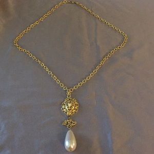 Costume antique looking necklace